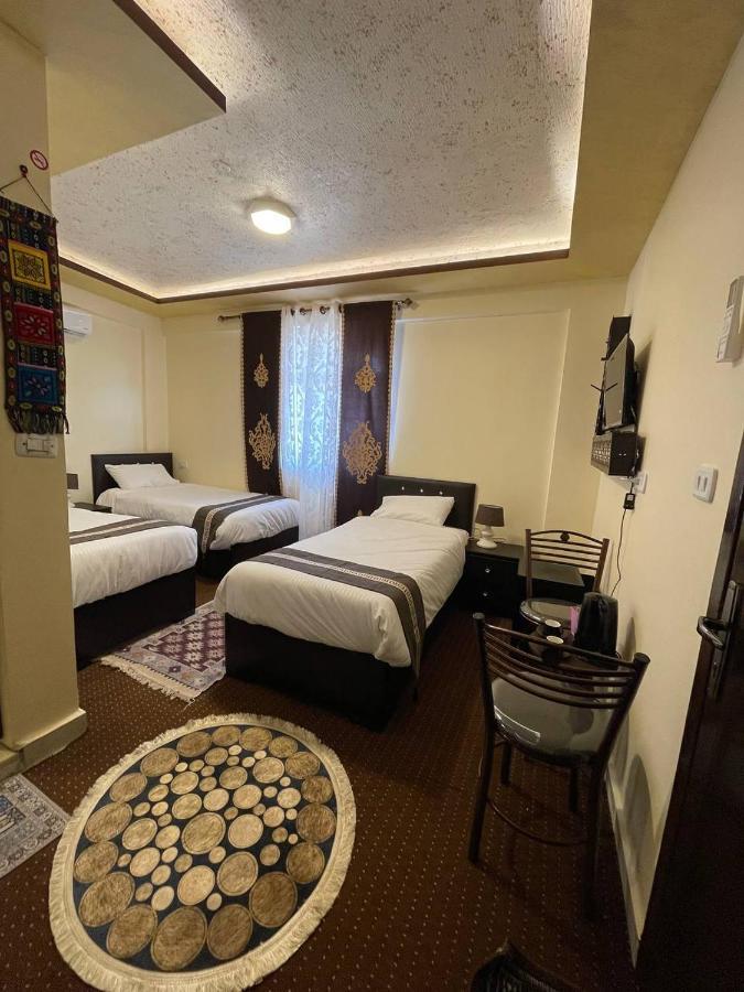 Ad Deir Guesthouse Wadi Musa Eksteriør billede